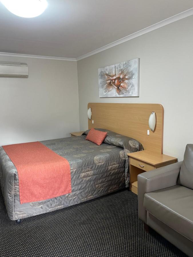 Cattlemans Country Motor Inn&apartamentos con servicio Dubbo Exterior foto