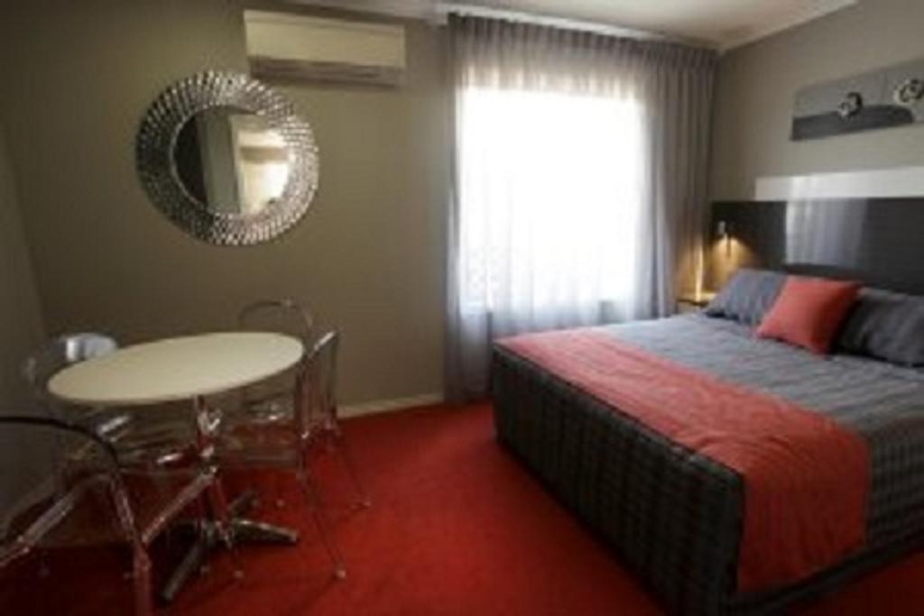 Cattlemans Country Motor Inn&apartamentos con servicio Dubbo Habitación foto
